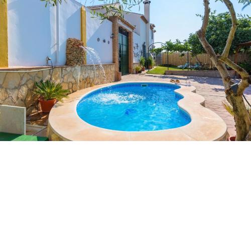 Cortijo los Dolmenes Antequera by Ruralidays