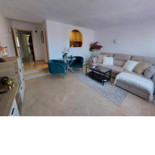 Cosy 1 Bed Apartment Walking Distance To The Beach