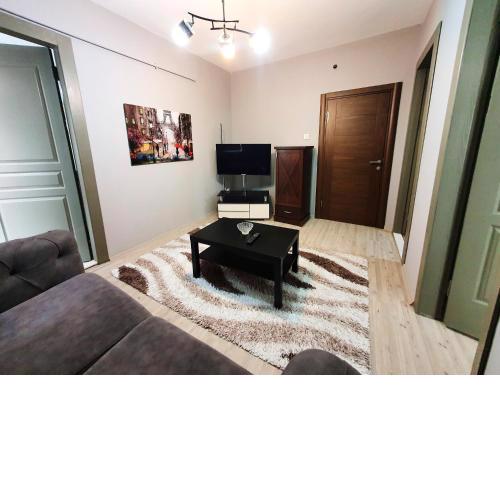 Cosy Flat with 2 room and Kitchen in the Center and Close to the Coast