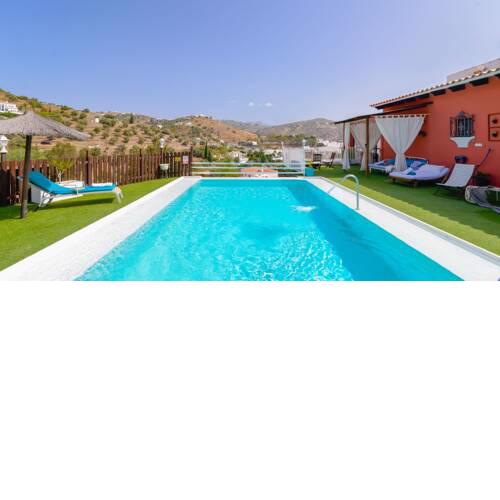 Cosy holiday home all comfort with glazed veranda and stunning vistas
