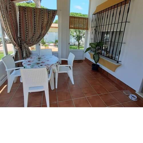 Cosy Holiday Home in Chiclana de la frontera with Patio