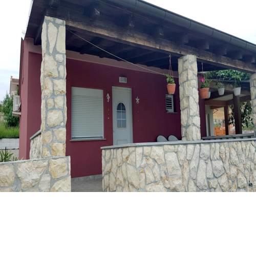 Cosy Holiday Home in Jasenice Rovanjska with Sea nearby