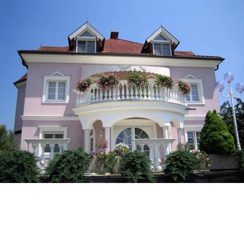 Cosy Holiday Home in St. Kanzian am Klopeinersee with Sauna