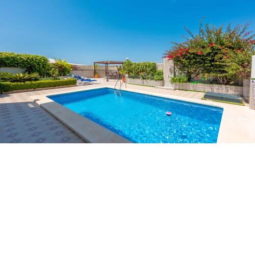 Cosy holiday home in Torrox Costa sleeps six