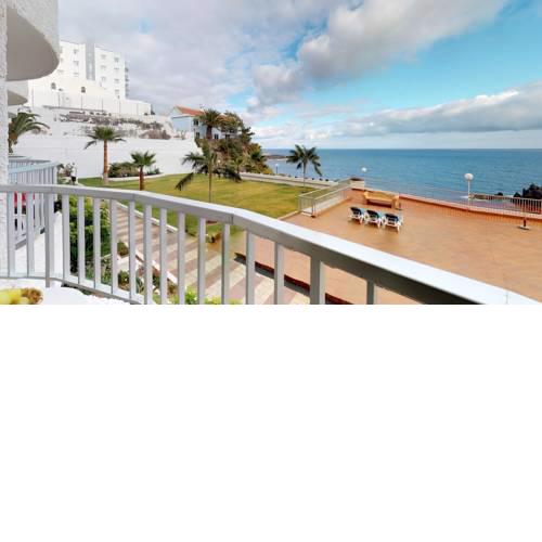cosy ocean view studio