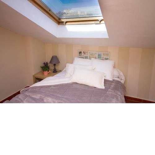 Cosy one bedroom next to the beach