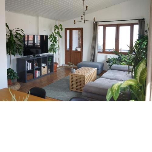Cosy roof flat on 5th floor with Bosphorus view
