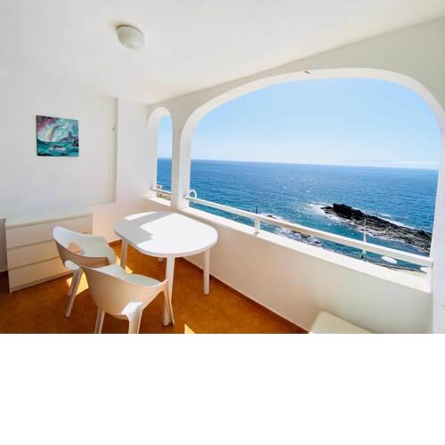 Cosy Sea View Studio FREE WIFI