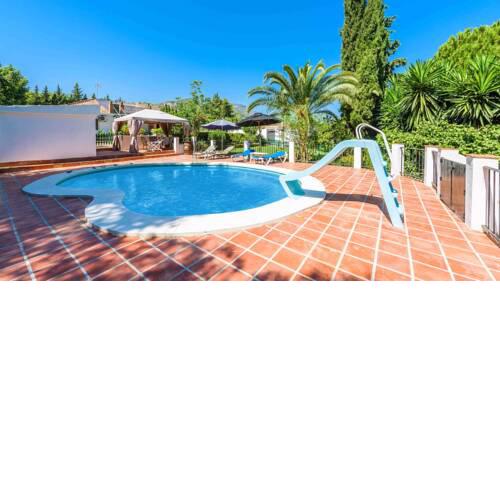 Cosy villa very close to Malaga airport