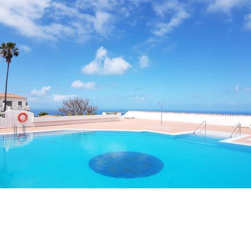 Cosy Well Located Apartment with swimming pool Tenerife