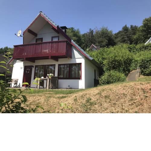 Country Holiday Home in Reimboldshausen with Balcony