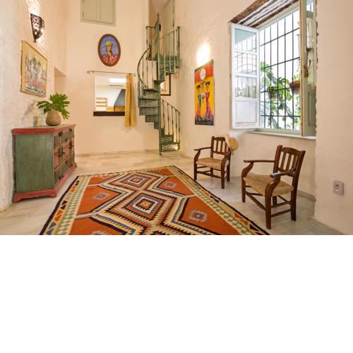 Country Home Apartment with Garage 6 pax