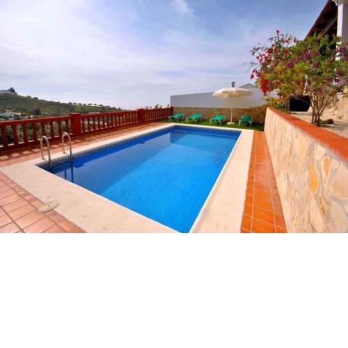 Country house with pool in Frigiliana