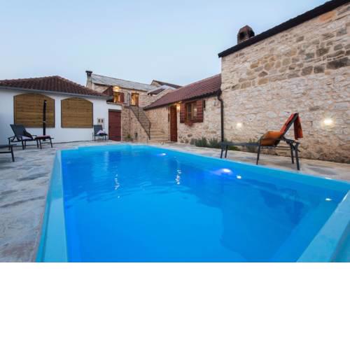 Countryside Holiday Home in sopot with Private Pool