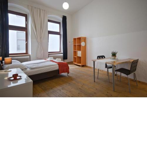 Courtyard Apartment (REBELI)