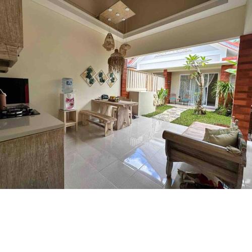 Courtyard living w/ BBQ garden in secluded hamlet