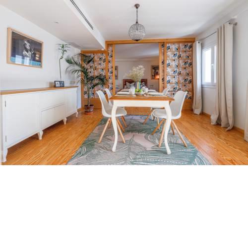 COZY 1BR APT RECENTLY RENOVATED IN CITY CENTRE