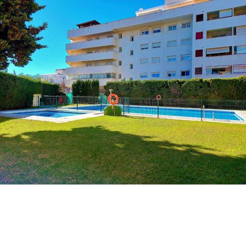 Cozy 2-bed 2-bathroom apartment in sunny Marbella