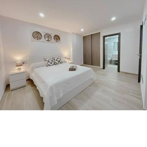 Cozy 2 bedroom apartment in Los Cristianos LC03