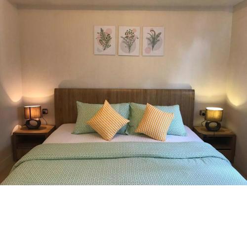 Cozy 2 BR, The Wave Apartment, Epicentrum/Rasuna Said