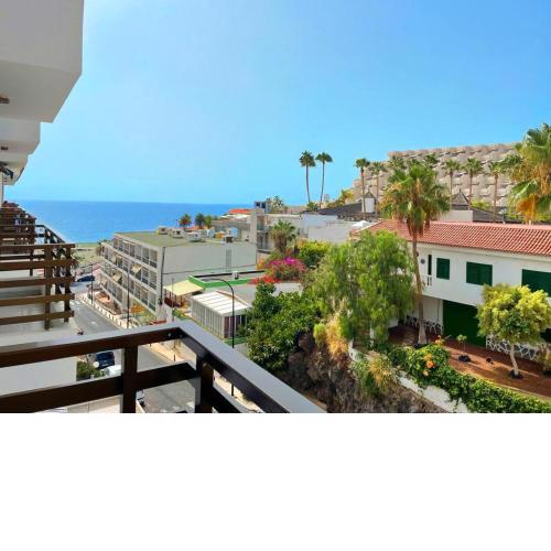 Cozy 2Bed Apt on the Beach by DreamHomesTenerife