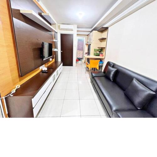 Cozy 2BR Apt with direct access to Mall @Green Bay Pluit Apartment
