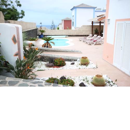 Cozy 3-Bedroom Villa in Madroñal Fañabe, Costa Adeje