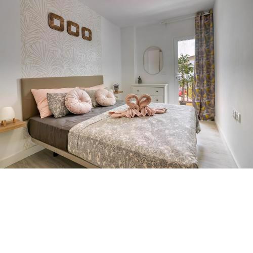 Cozy 3-bedrooms flat, main square and beachfront