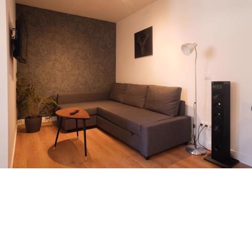 Cozy and Convenient Studio Near Airport