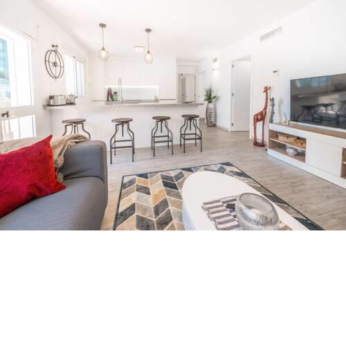 Cozy and modern apartment next to beach