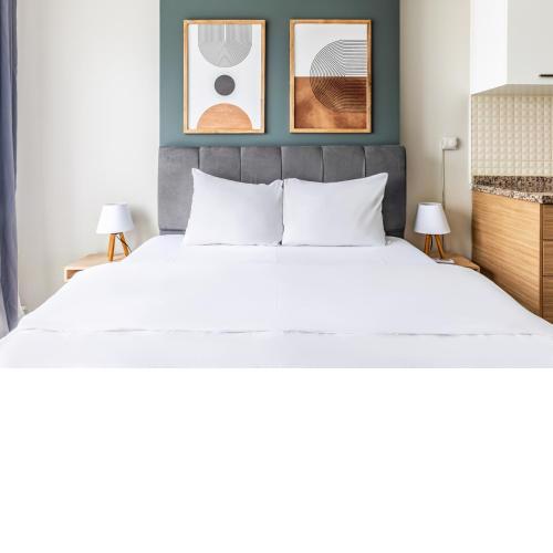 Cozy and Modern Studio with City View in Atasehir