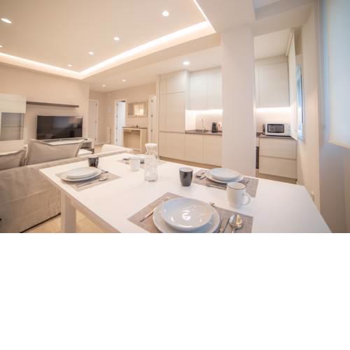 COZY Apartment close to City Center with POOL