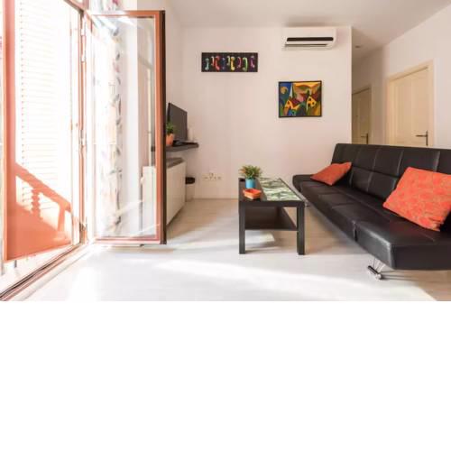 COZY apartment for COUPLES in the HEART of MADRID