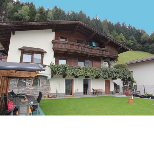 Cozy apartment in Hart bei Fügen