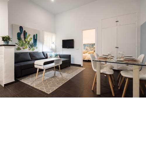 Cozy Apartment in House-Palace with Private Patio