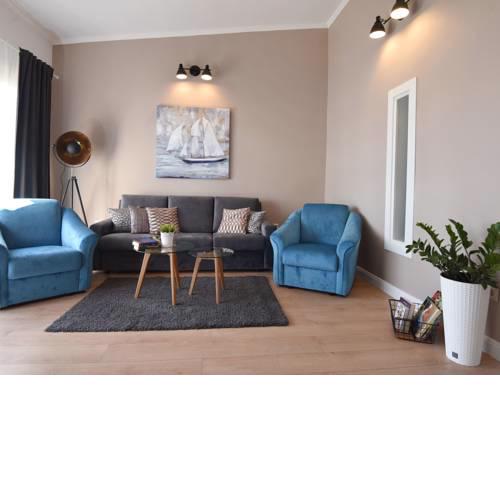 Cozy Apartment in Maslenica with Terrace