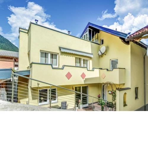 Cozy apartment in Sautens with a splendid view