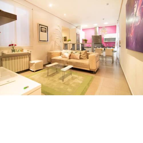 Cozy Apartment near San Miguel Market by Batuecas