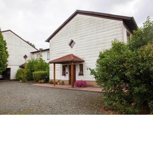 Cozy Apartment near the Lake in Saxler