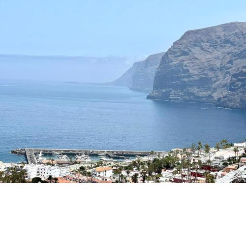 Cozy apartment, only 3 min walk from the beach in Los Gigantes