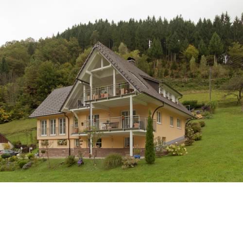 Cozy Apartment with Balcony in Oberwolfach