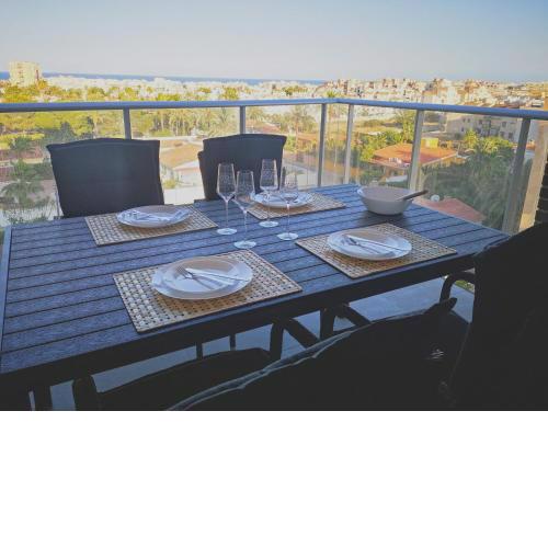 Cozy apartment with sea views in Torrevieja