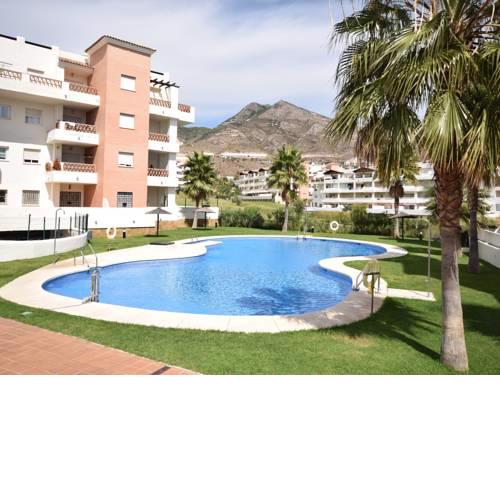 Cozy Apartment with Swimming Pool near Sea in Benalmadena
