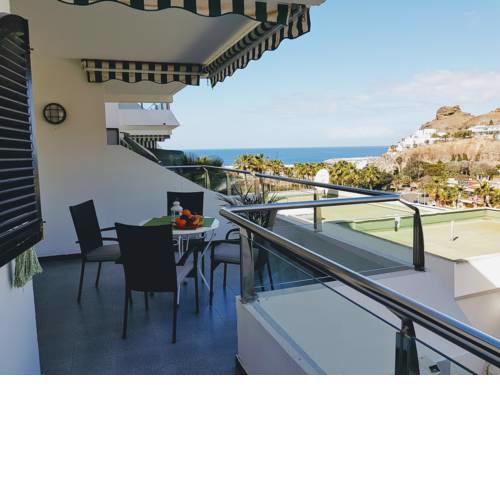 Cozy apartment with the ocean view