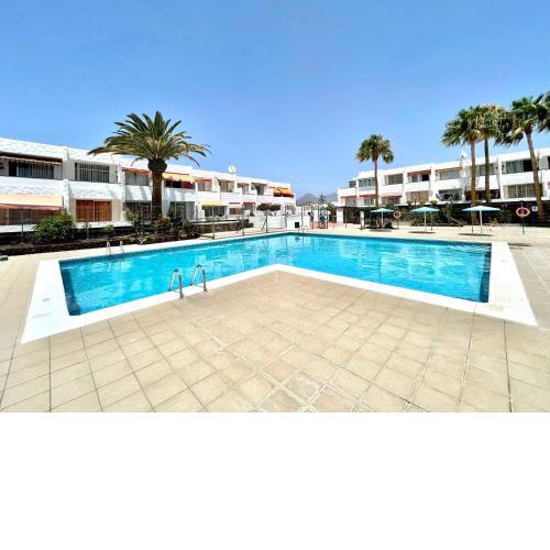Cozy apartment with Wifi,pool, near the beach in Tenerife Sur