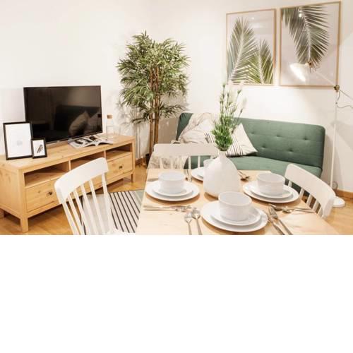 Cozy & Chic and Renovated - BEST LOCATION