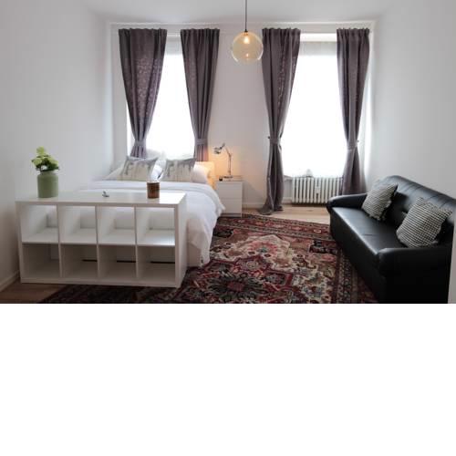 Cozy-City-Central Apartment