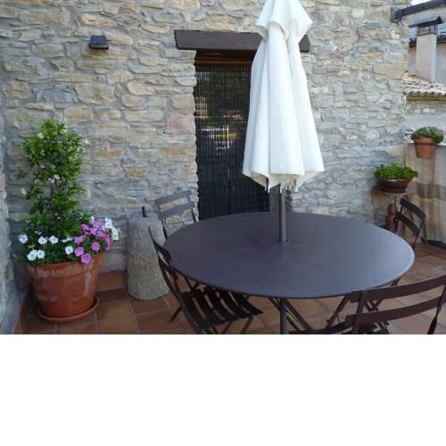 Cozy Cottage in Castigaleu with Garden