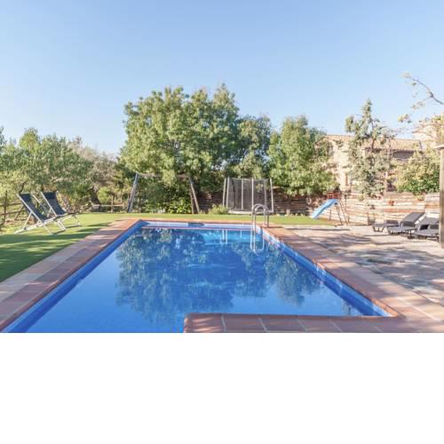 Cozy Cottage in Olius with Swimming Pool