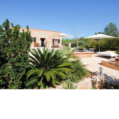 Cozy Cottage with Private Graden in Majorca